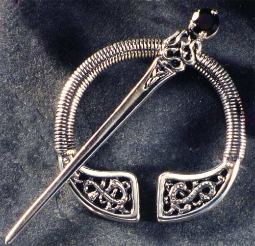 C2 Large Celtic Pin